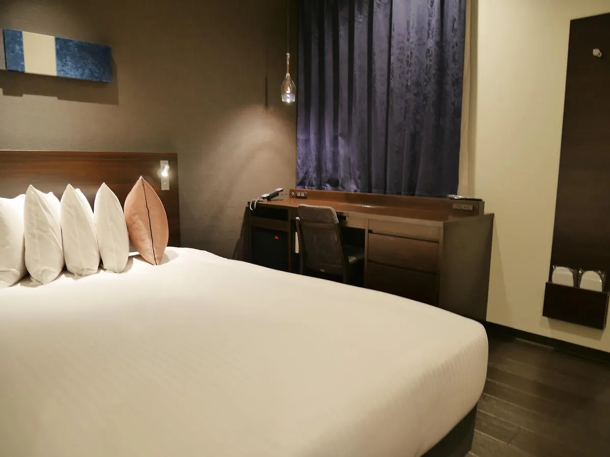 Red Roof Inn & Suites Osaka Namba Nipponbashi 3*,