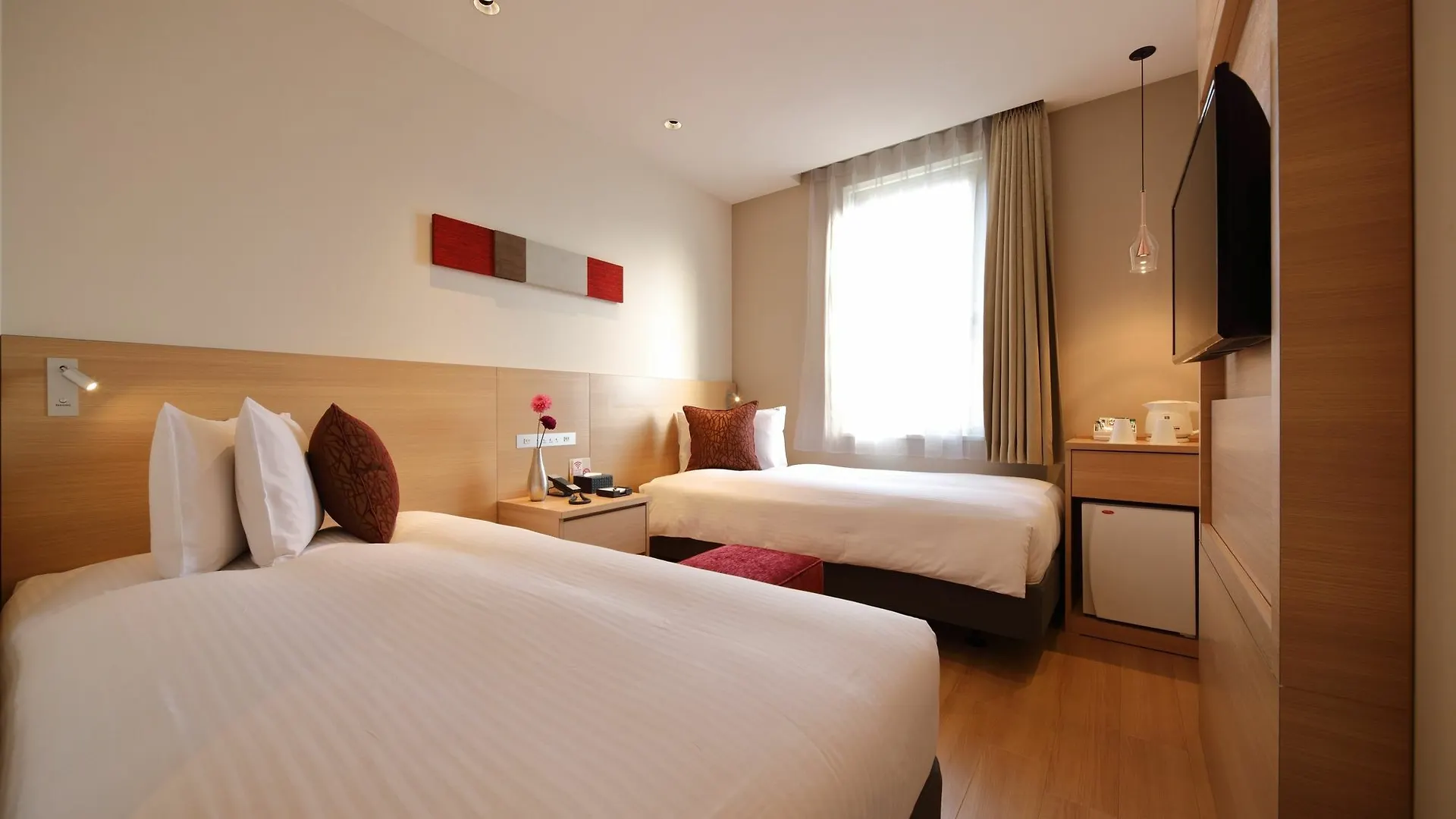 Red Roof Inn & Suites Osaka Namba Nipponbashi 3*,