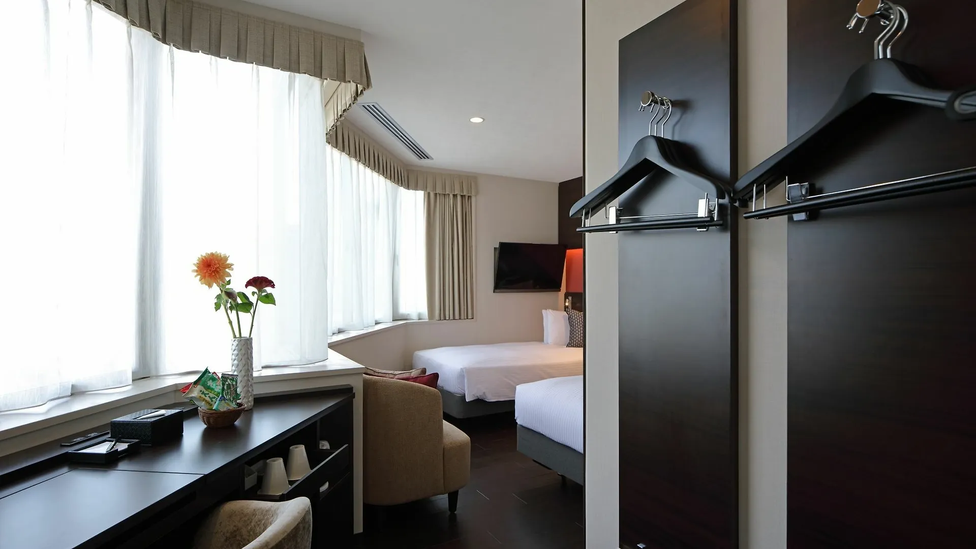 Red Roof Inn & Suites Osaka Namba Nipponbashi Hotel
