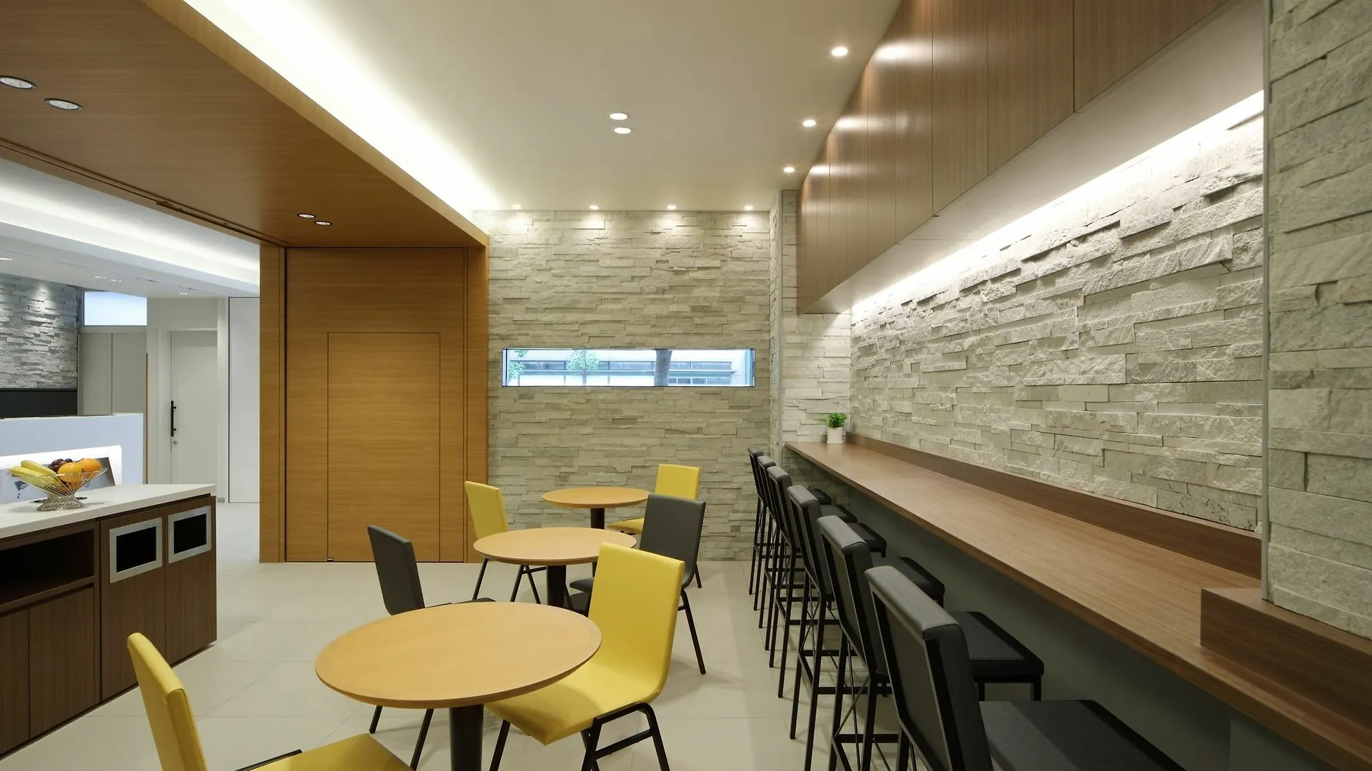 Red Roof Inn & Suites Osaka Namba Nipponbashi